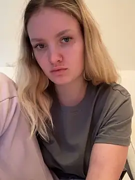 Snapshot of mariemelissah chatting on March 15, 12:24 pm mariemelissah online show from March 15, 12:24 pm