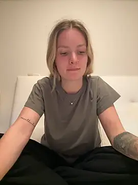 Snapshot of mariemelissah chatting on March 11, 5:35 pm mariemelissah online show from March 11, 5:35 pm