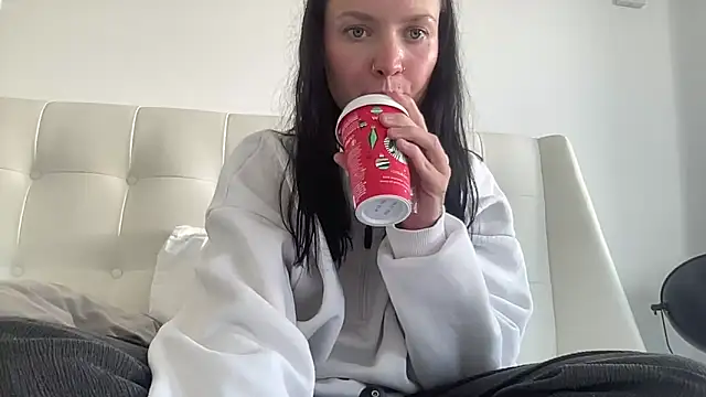 mariemelissah online show from December 16, 8:18 am