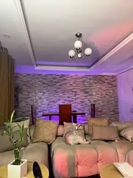 vanesaa blake online show from May 14, 3:03 am