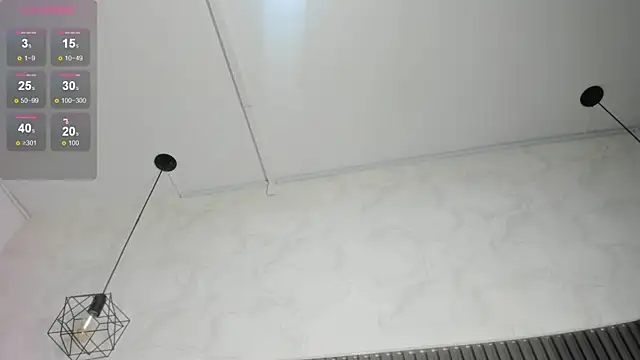 SHANONCLARK online show from November 12, 7:07 pm