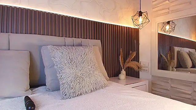 Snapshot of SHANONCLARK chatting on December 16, 7:07 pm SHANONCLARK online show from December 16, 7:07 pm