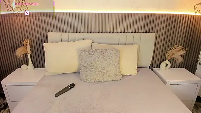 SHANONCLARK online show from October 11, 6:09 pm