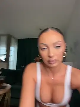 MileySin1111 online show from February 5, 11:06 am