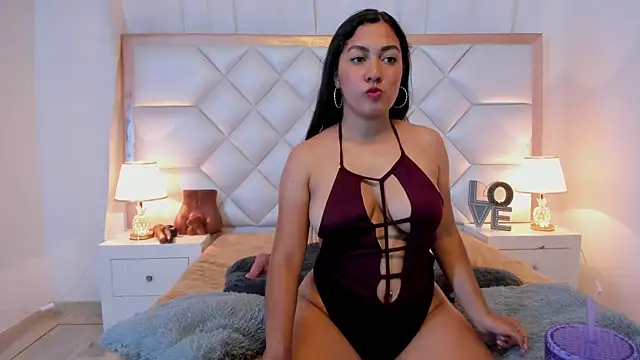 Snapshot of brittany069 chatting on October 25, 4:11 am brittany069 online show from October 25, 4:11 am