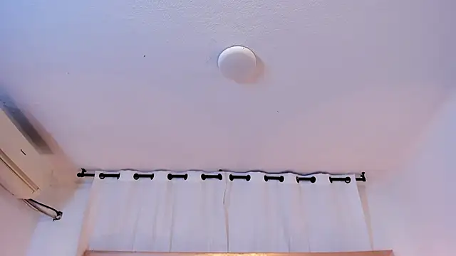 Snapshot of brittany069 chatting on October 13, 8:43 pm brittany069 online show from October 13, 8:43 pm