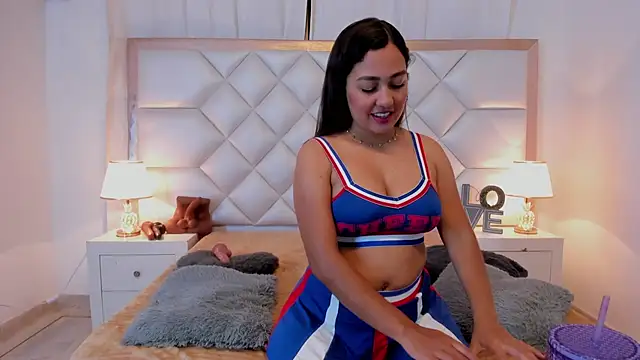 Snapshot of brittany069 chatting on November 12, 4:05 am brittany069 online show from November 12, 4:05 am