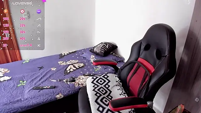 Aron Baylor online show from October 2, 7:06 pm