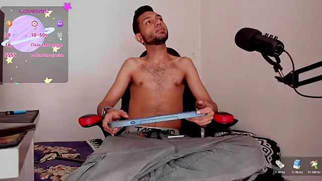 Aron Baylor online show from December 19, 4:53 pm