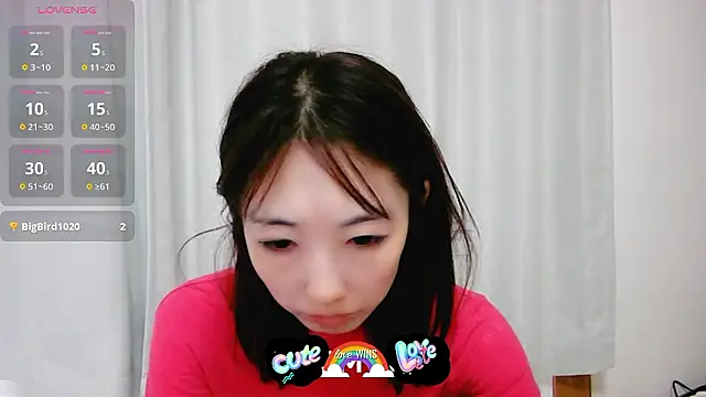 Snapshot of Love_me_Eri_ chatting on October 25, 4:44 am Love me Eri online show from October 25, 4:44 am