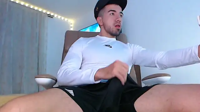 taylor cruz online show from March 13, 2:49 am