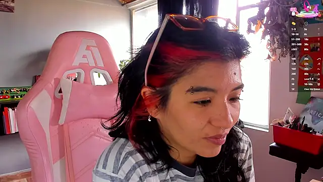 Snapshot of annie_walker6 chatting on December 20, 9:39 pm annie walker6 online show from December 20, 9:39 pm