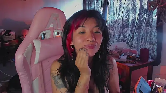 annie walker6 online show from November 9, 6:23 pm