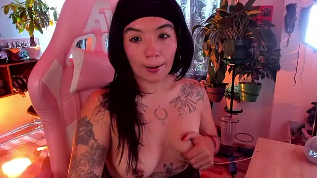 Snapshot of annie_walker6 chatting on February 3, 7:52 pm annie walker6 online show from February 3, 7:52 pm