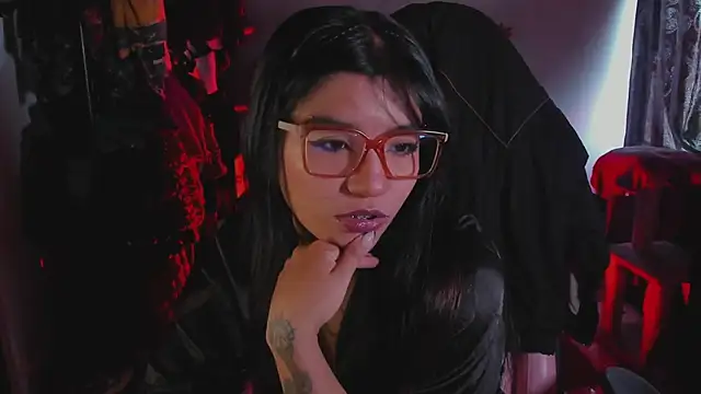 annie walker6 online show from September 12, 6:18 pm