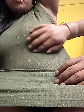 flamingoss online show from December 19, 7:05 pm