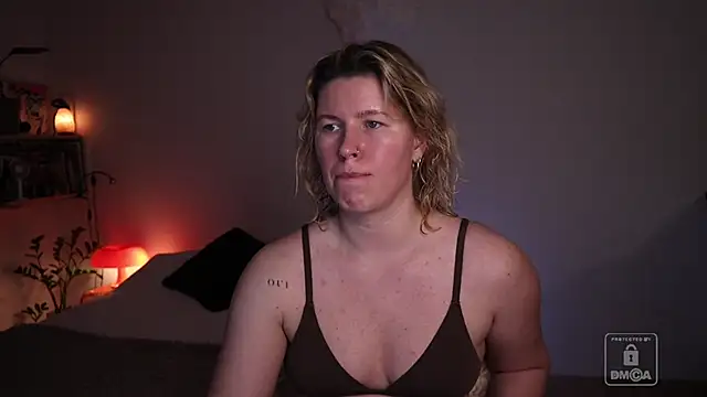 moonamii online show from February 26, 3:56 pm