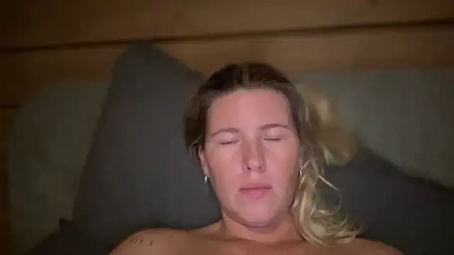 moonamii online show from October 6, 11:49 pm