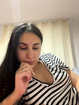 JenniferEdith online show from December 9, 10:32 am