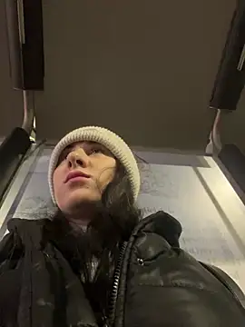 JenniferEdith online show from December 17, 5:07 am