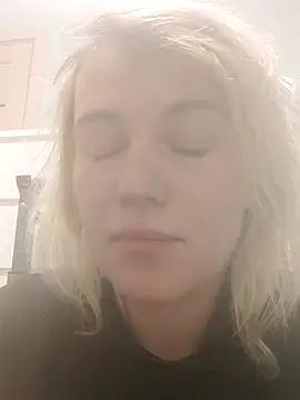 Snapshot of Linda_Gregory chatting on December 6, 7:59 am Linda Gregory online show from December 6, 7:59 am