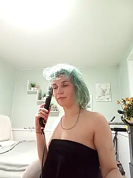 Linda Gregory online show from December 17, 2:38 am