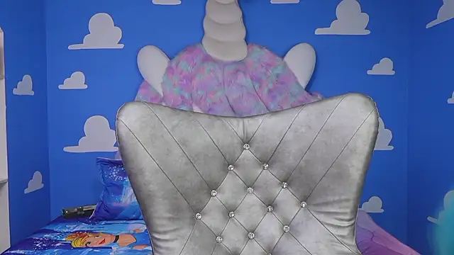 miss canndy online show from March 10, 6:45 pm