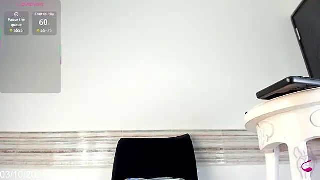 Snapshot of Kimberly_House chatting on October 3, 4:08 pm Kimberly House online show from October 3, 4:08 pm