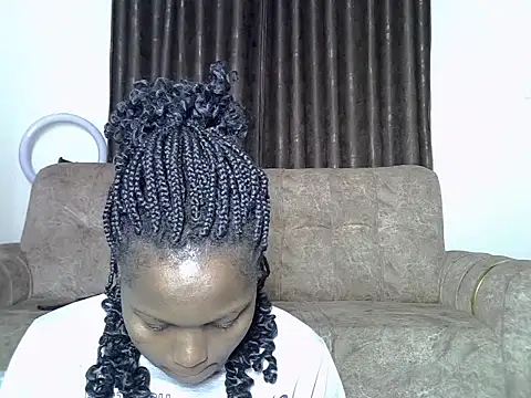 Snapshot of AurelAda chatting on November 28, 1:28 am AurelAda online show from November 28, 1:28 am