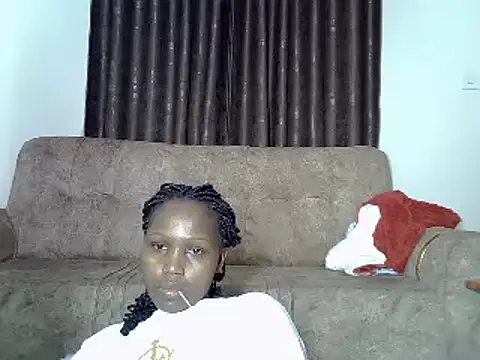 Snapshot of AurelAda chatting on November 7, 10:46 pm AurelAda online show from November 7, 10:46 pm