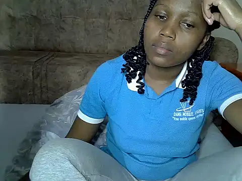 Snapshot of AurelAda chatting on November 22, 12:10 am AurelAda online show from November 22, 12:10 am