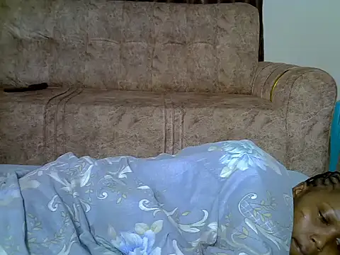 Snapshot of AurelAda chatting on December 4, 11:48 pm AurelAda online show from December 4, 11:48 pm