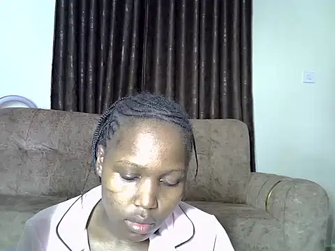 Snapshot of AurelAda chatting on December 15, 11:53 pm AurelAda online show from December 15, 11:53 pm