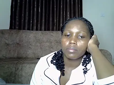 Snapshot of AurelAda chatting on November 5, 11:30 pm AurelAda online show from November 5, 11:30 pm