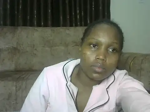 Snapshot of AurelAda chatting on October 10, 10:32 pm AurelAda online show from October 10, 10:32 pm