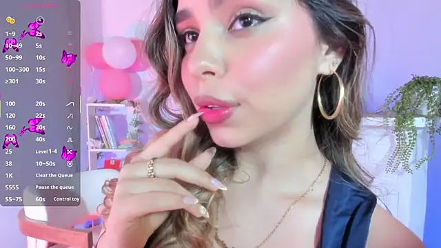 crisbell lopez online show from June 4, 12:48 am