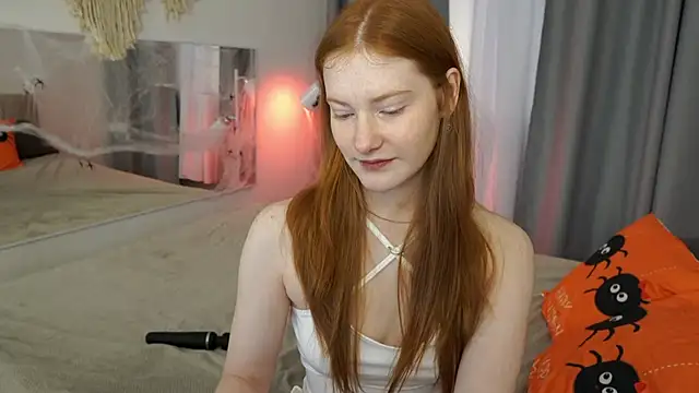 Snapshot of FiaMoor chatting on October 24, 11:53 am FiaMoor online show from October 24, 11:53 am