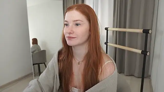 Snapshot of FiaMoor chatting on November 27, 5:52 am FiaMoor online show from November 27, 5:52 am