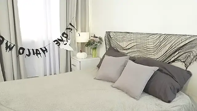 Snapshot of FiaMoor chatting on October 23, 10:36 am FiaMoor online show from October 23, 10:36 am