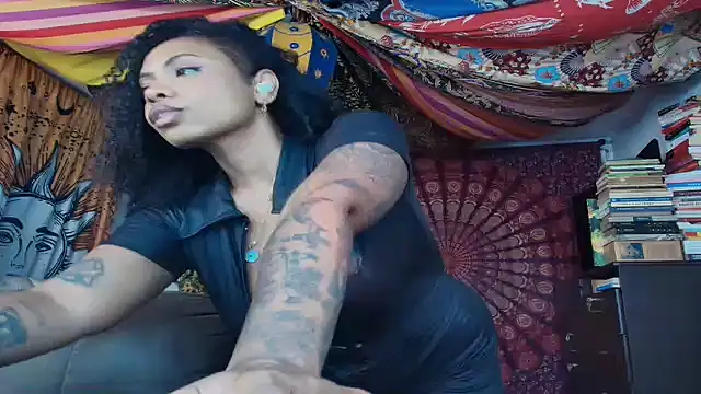 ElizaGrey  online show from April 12, 11:19 pm