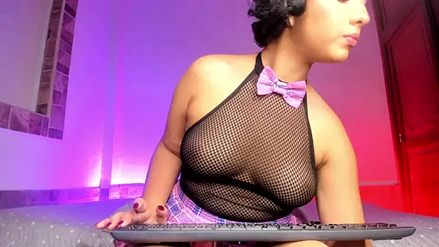 Snapshot of AnnaFoox1 chatting on November 25, 3:51 am AnnaFoox1 online show from November 25, 3:51 am