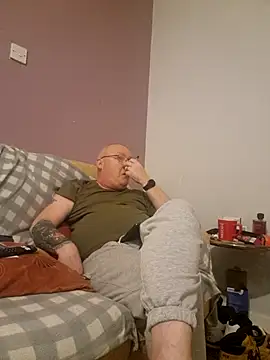 FriendlyDave online show from February 25, 9:26 pm