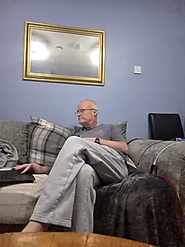 FriendlyDave online show from December 14, 10:04 pm