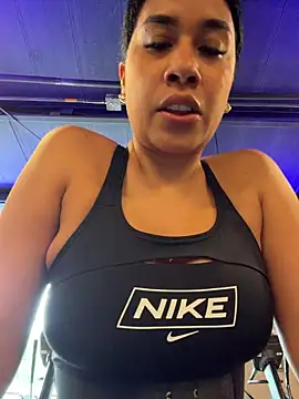 ninapetitew online show from March 24, 5:57 pm