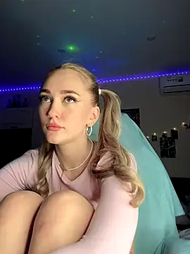 Good  Girl  online show from October 27, 7:26 pm