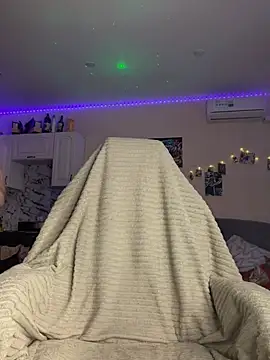 Good  Girl  online show from March 3, 9:49 am