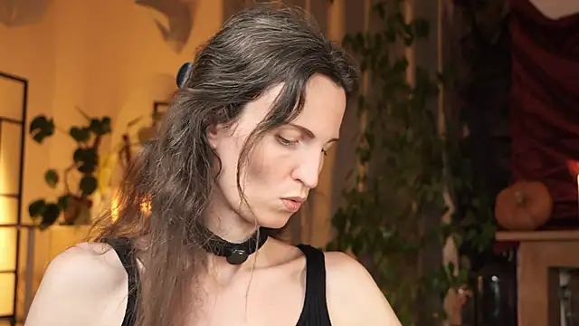 yulladao online show from November 6, 5:28 pm