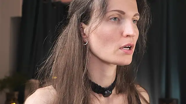 Snapshot of yulladao chatting on February 21, 4:42 pm yulladao online show from February 21, 4:42 pm