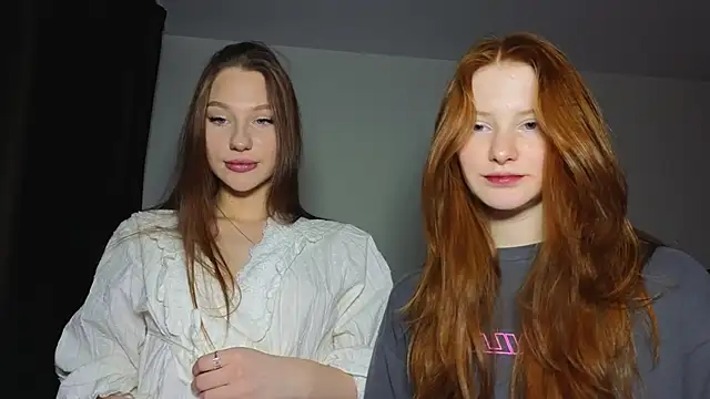 Snapshot of MiaKeler chatting on February 13, 9:49 pm MiaKeler online show from February 13, 9:49 pm