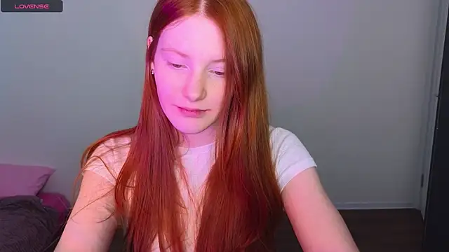 Snapshot of MiaKeler chatting on February 7, 11:45 pm MiaKeler online show from February 7, 11:45 pm